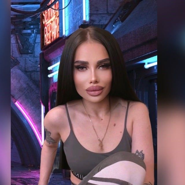 Девушки по вызову у метро Белорусская: актуальные предложения и важные нюансы интим-досуга